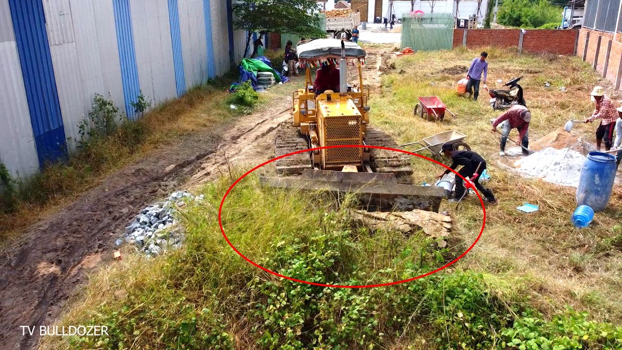 PERFECTLY PROJECT!!! LANDFILL MAKING ROAD By BEST Driver D31P KOMATSU DOZER Pushing SOIL & TRUCKLOAD