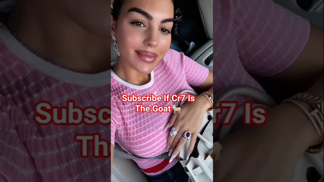 A HAPPY NEW YEAR From Our QUEEN😊🎊