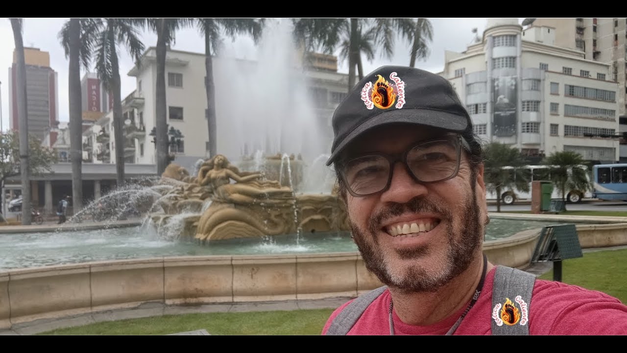 Espejo de Caracas, entre Columnas y Susurros majestuosidad que se levanta en el centro de Caracas.