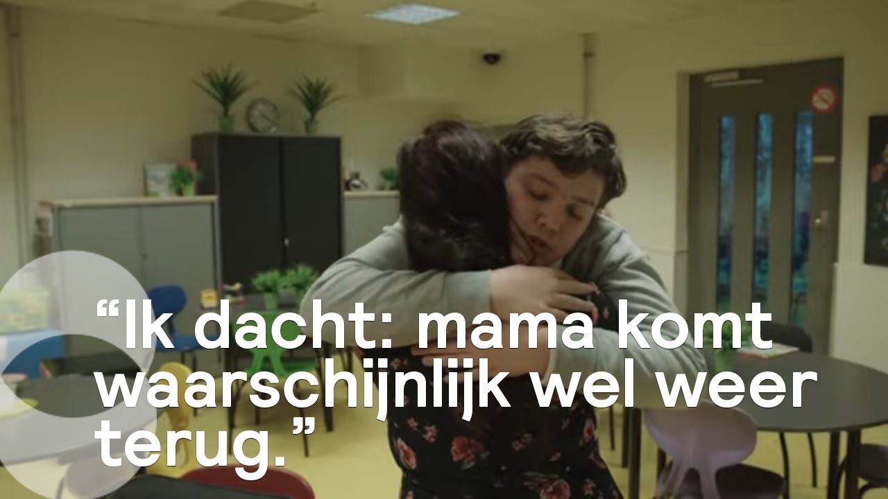 Ouder achter de tralies: Beau bezoekt zijn moeder in de gevangenis | Kruispunt