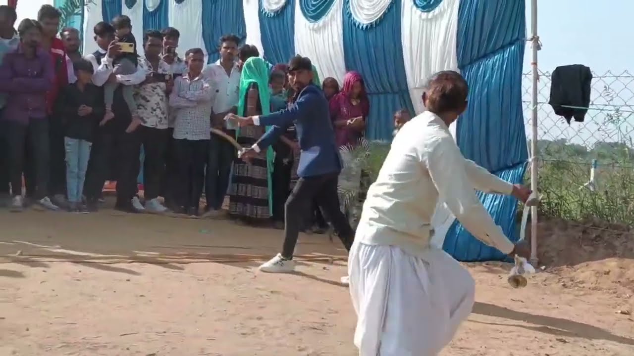 દેશી ઢોલ ના તાલે બમ દેશી લગ્ન ની મોજ 