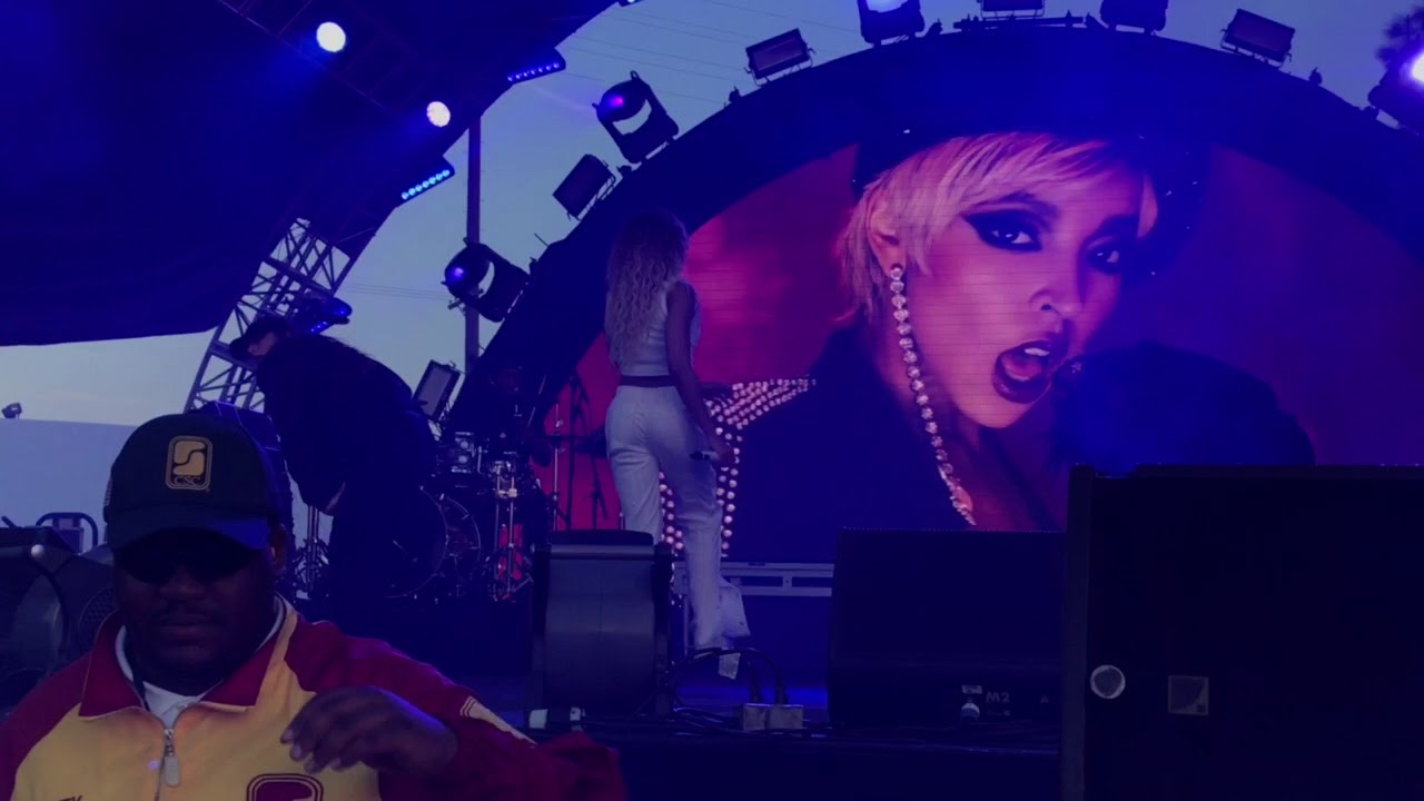 Tinashe “No Drama” Air + Style