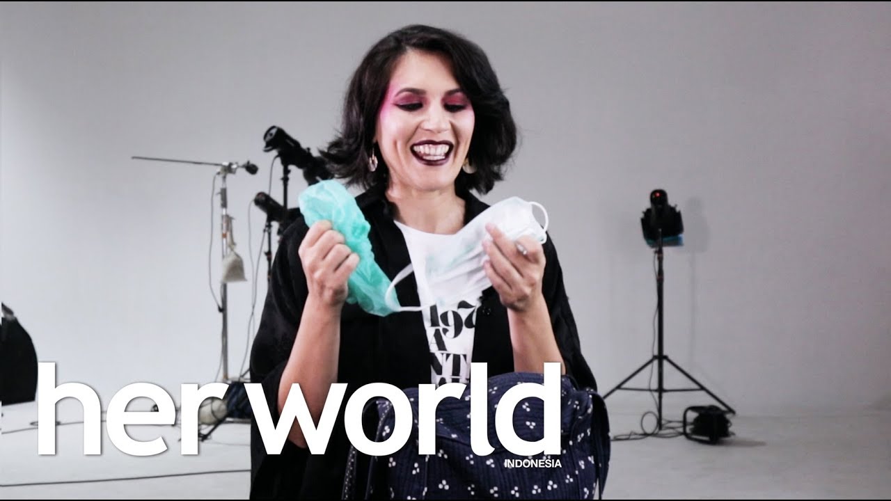 Mengintip Isi Tas Hannah Al Rashid [What's In My Bag]