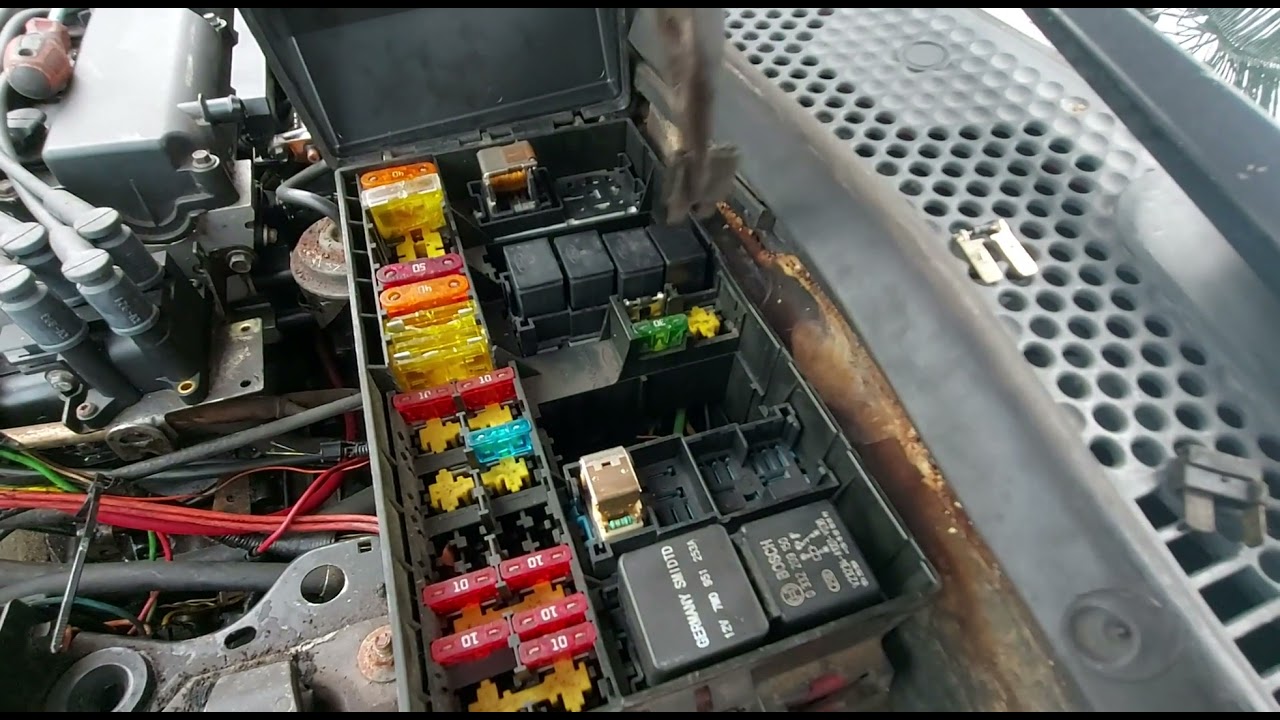 como checar fallo de los motoventiladores ford  focus del 2000 al 2005 motor 2 0 zetec