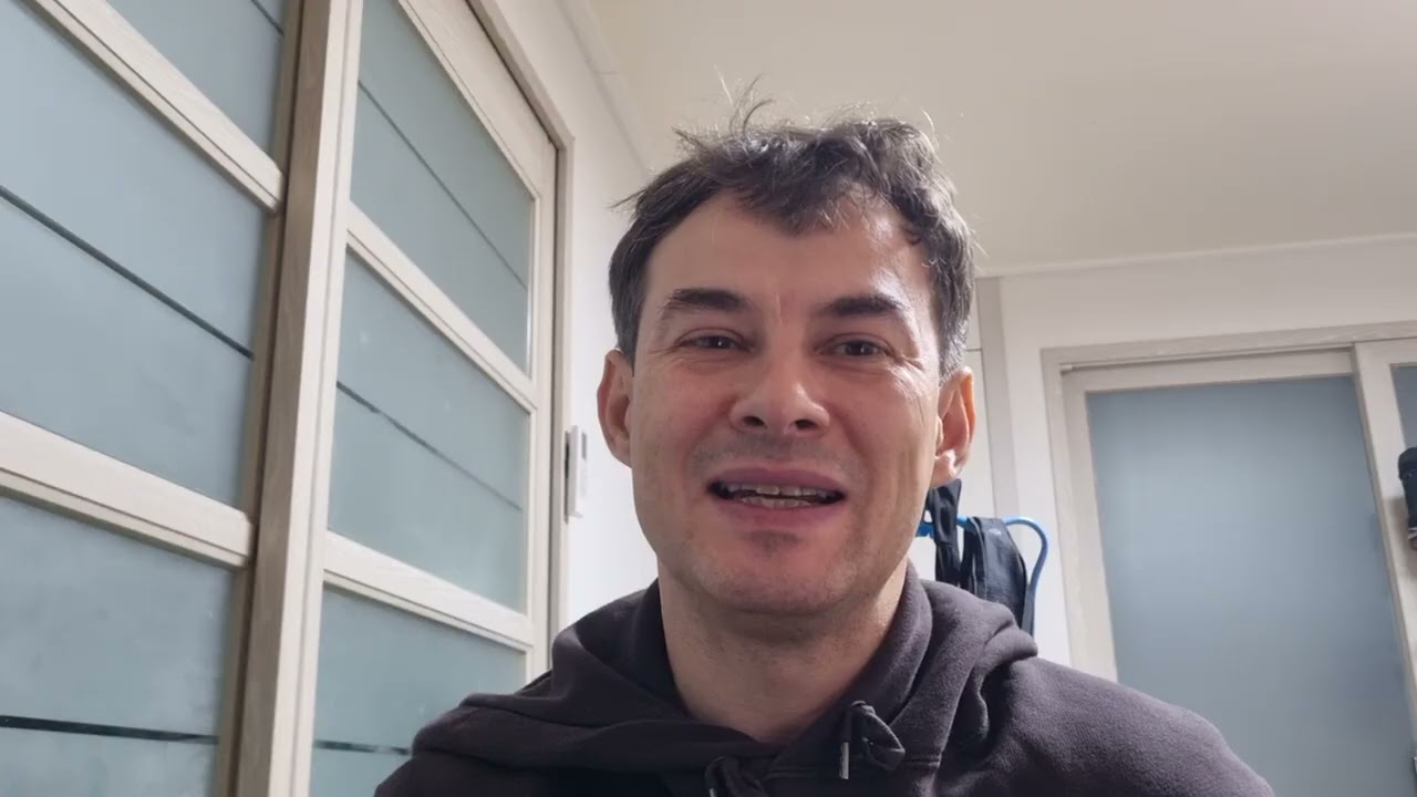 Непрожитая боль: как мы бежим от себя и при чём тут взросление?