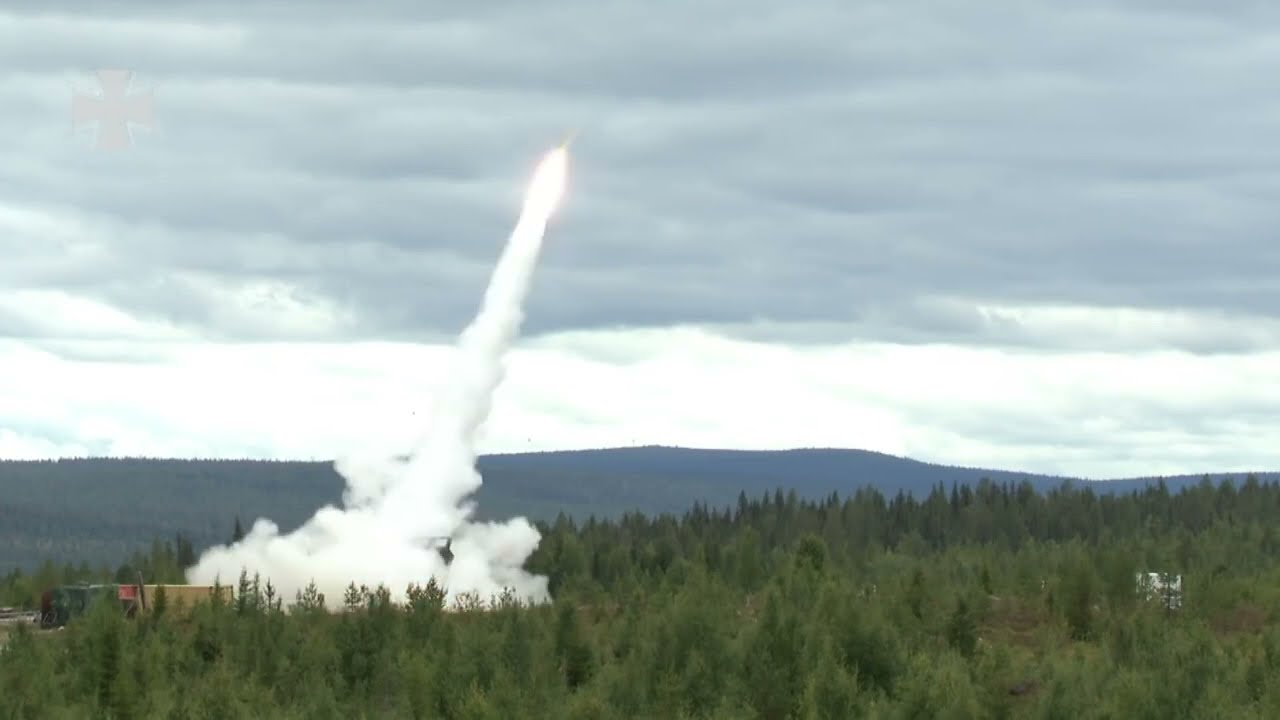 Випробування ракет M31 GMLRS з РСЗВ MARS II / M270 [Німеччина]