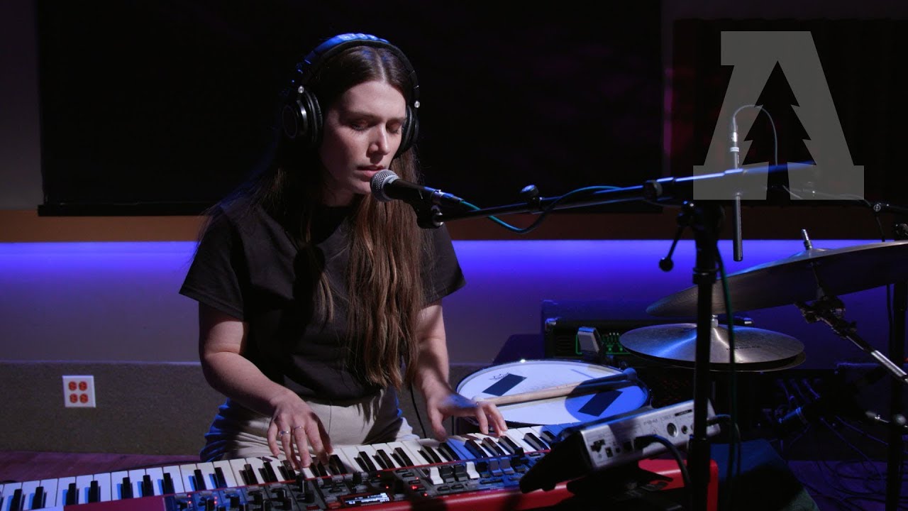 Gia Margaret - Solid Heart | Audiotree Live