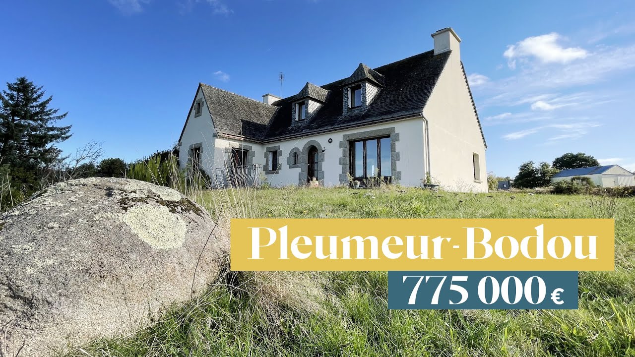 Pleumeur-Bodou / Le gros potentiel d'une maison néo-bretonne vue mer !