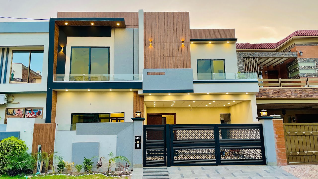 10 Marla Brand New Ultra Luxurious House For Sale in Wapda Town | Wapda Town | Multan