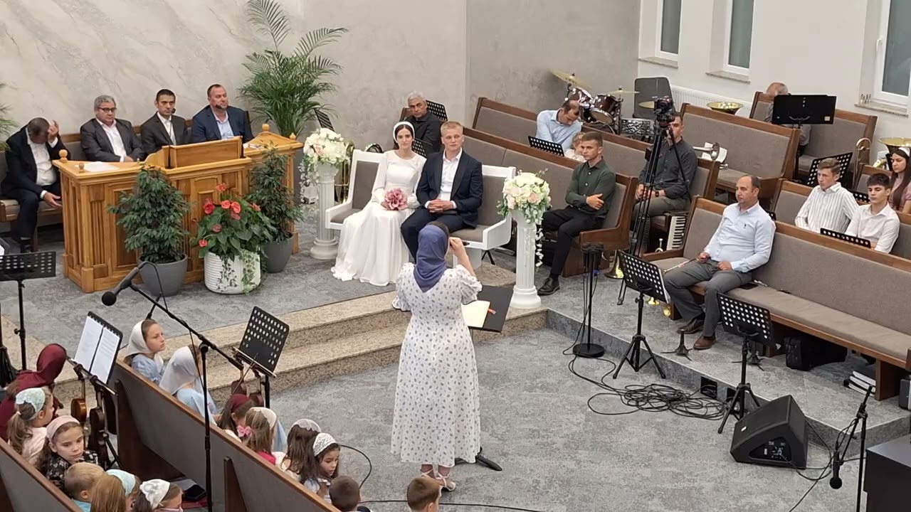 Rouana - Tânără pereche fericită fii