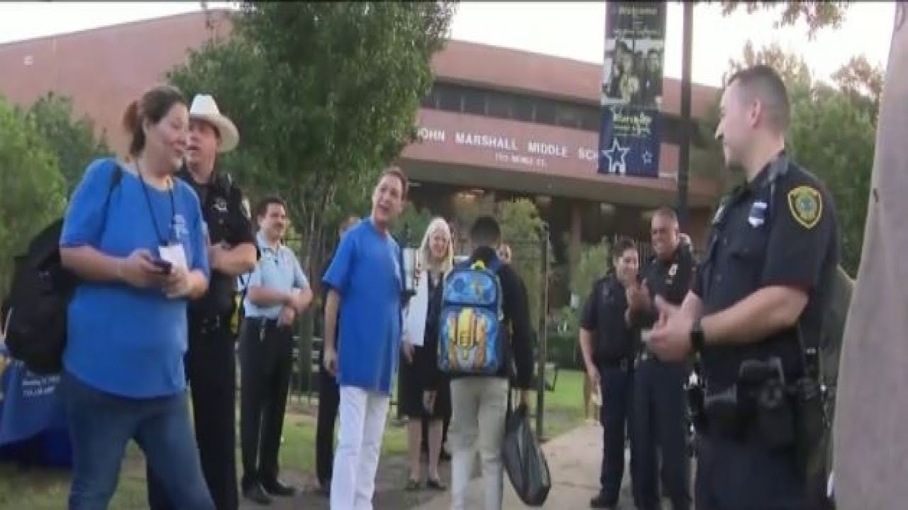 ‘Safe Walk Home’ Northside program returns as students return to in-person HISD school year