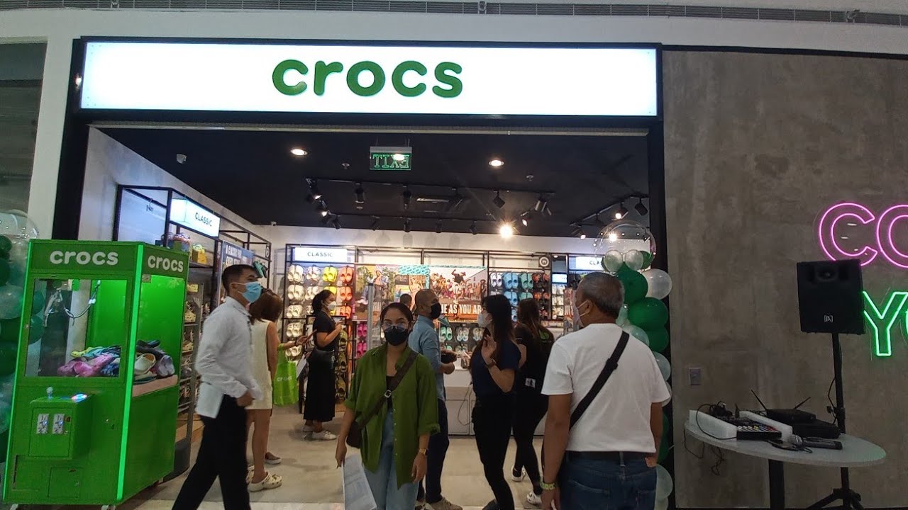 crocs sm moa opening coverage