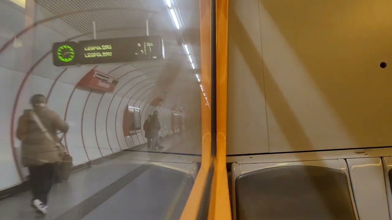 U1 Mitfahrt Alaudagasse nach Keplerplatz (U-Bahn Wien Silberpfeil SGP Type U11)(21.12.2024)