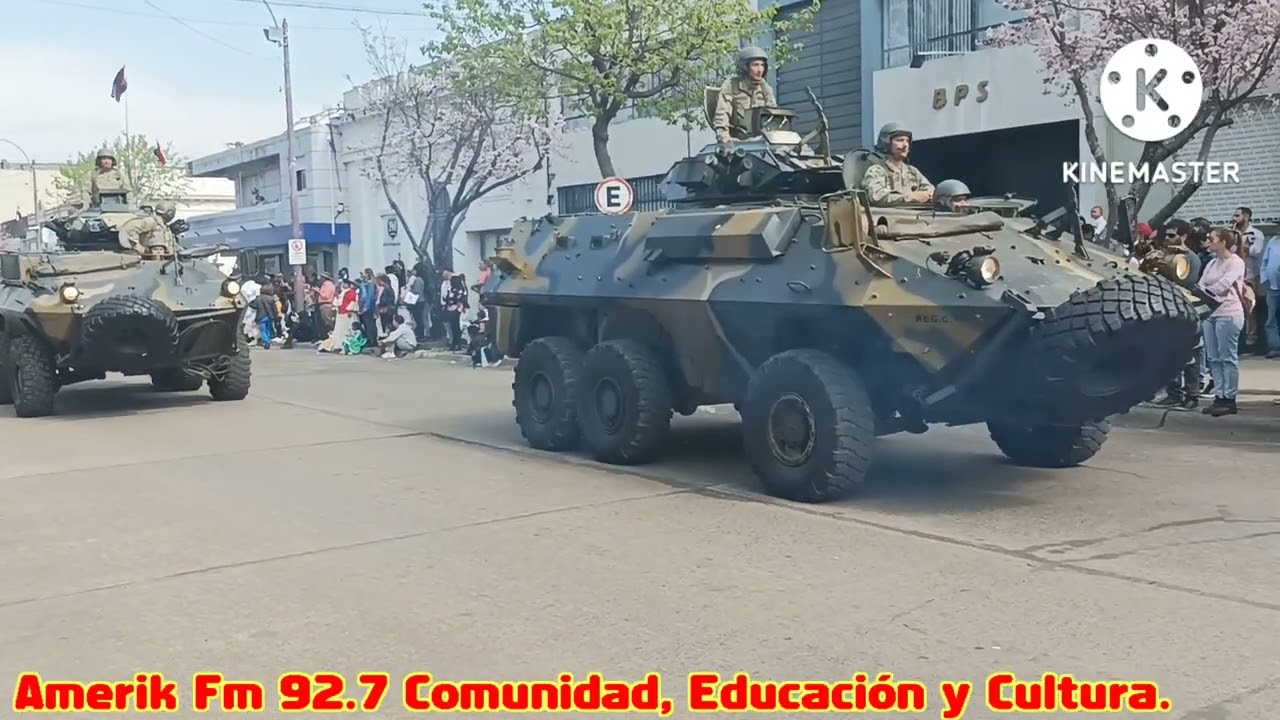 Desfile 25 de agosto Año 2022