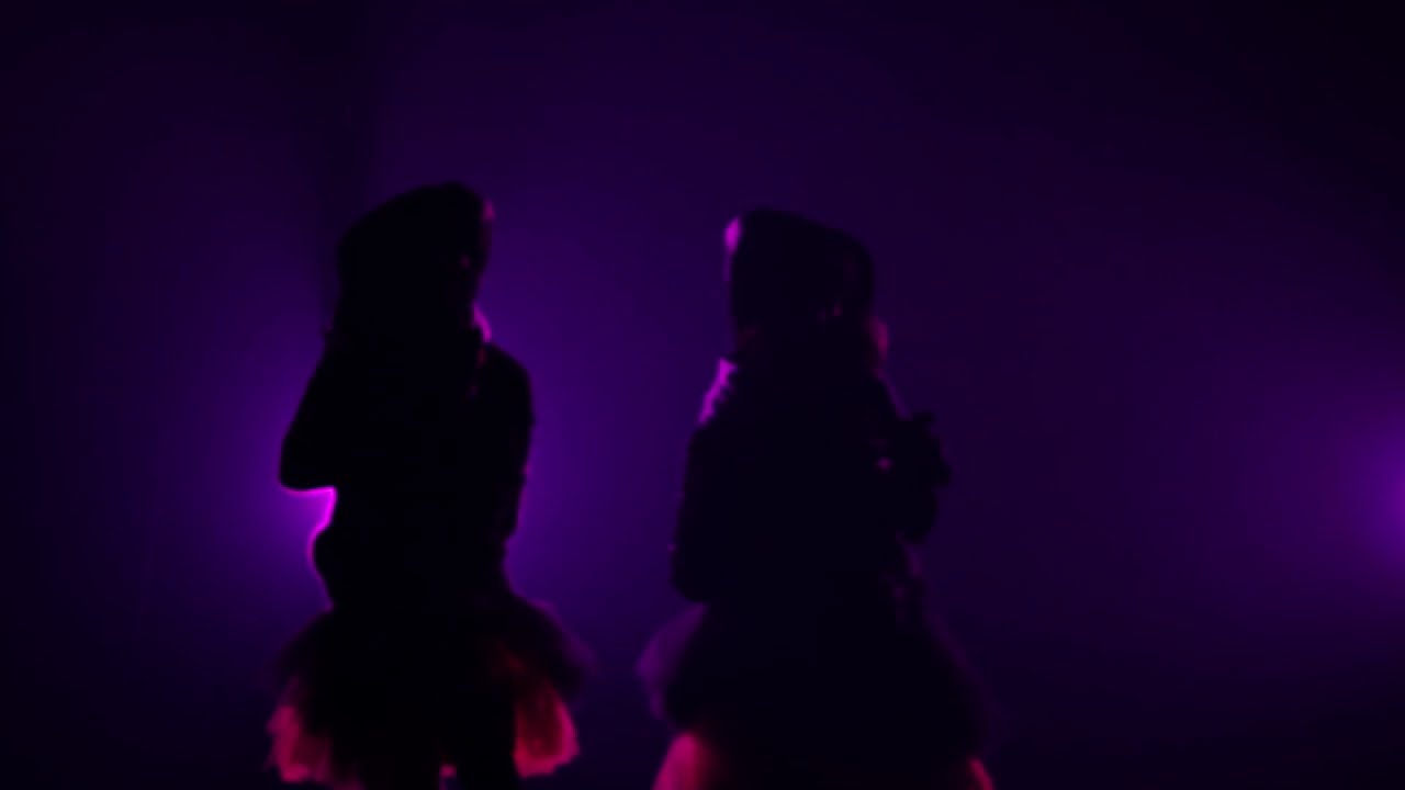 BLACK BABYMETAL- Mini MOA and YUI