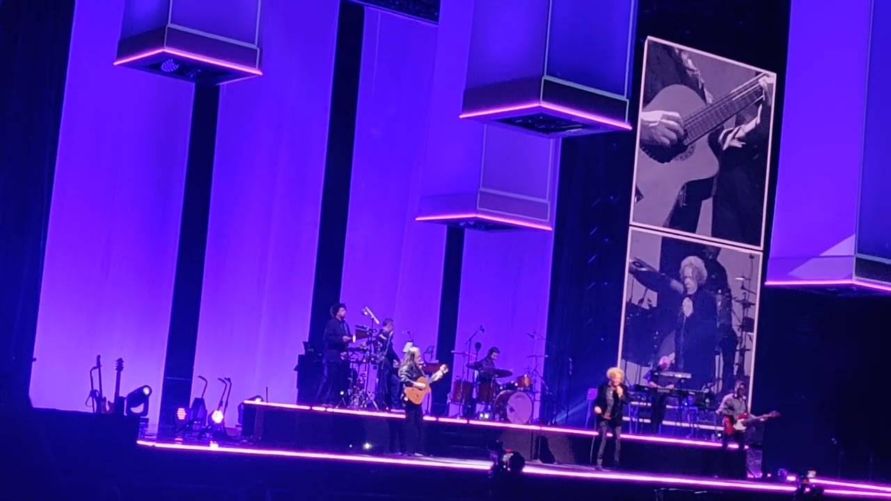 2022-02-06 Simply Red. For Your Babies. Manchester AO Arena. Blue Eyed Soul tour.