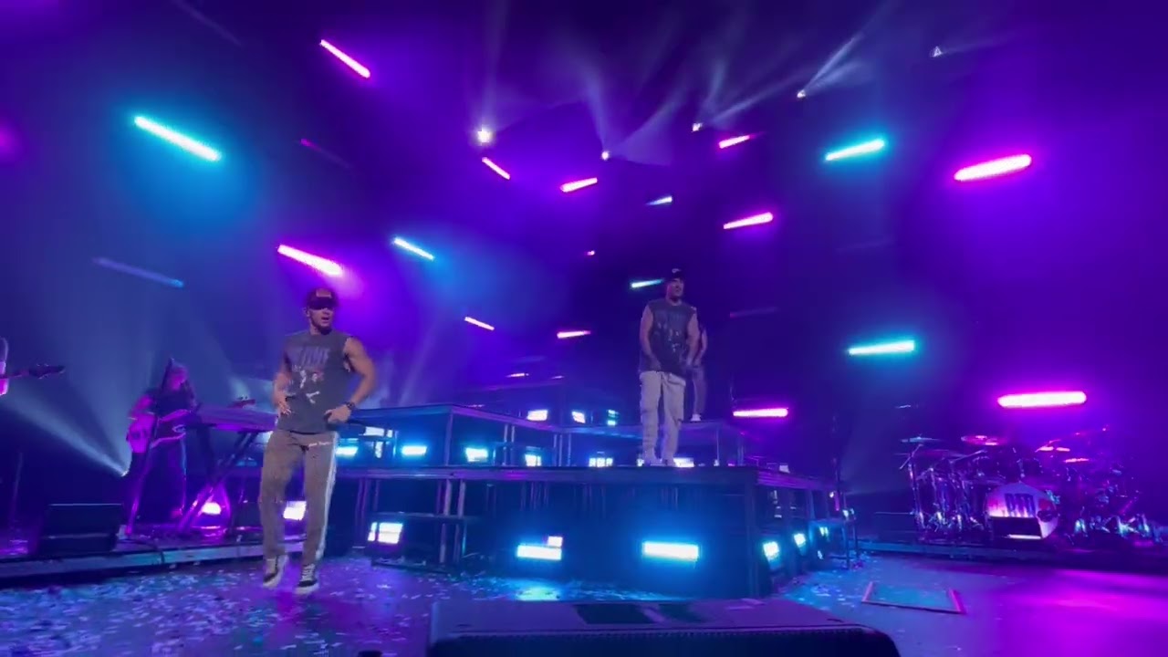 Big Time Rush - Boyfriend (shirtless time rush at the end) (8/13/22)