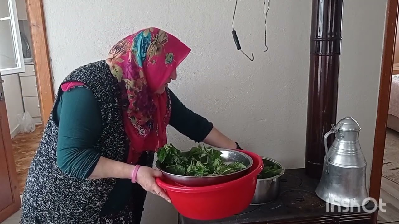 doğal ısırgan otu yemeği 🏡 evimin bahçesinde mis gibi şifa dolu köy gibisi yok 🤗🌹