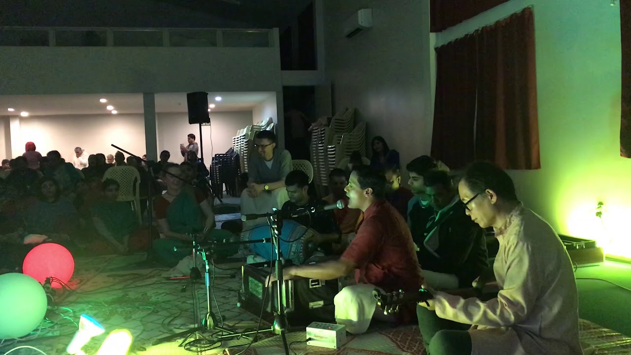 Live Kirtan at ISKCON Auckland NZ by H.G. Divya Govinda Das