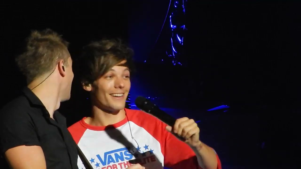 One Direction - Kiss You - 19/10/2013 Brisbane