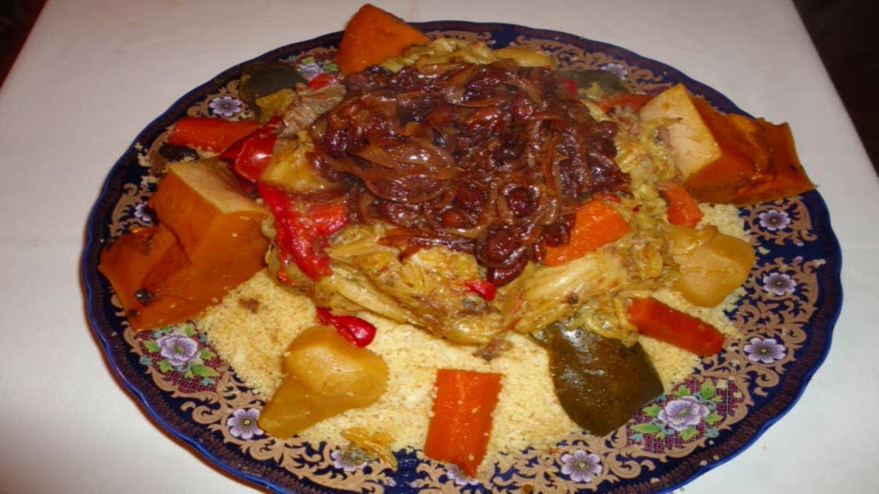 El arte de la cocina árabe - Cuscús con carne, verduras y cebolla caramelizada