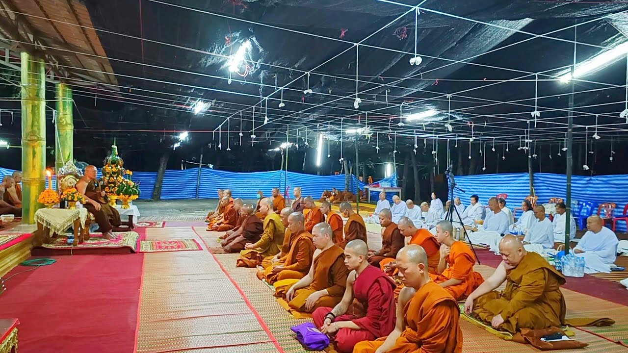 แก้ปัญหาชีวิตด้วยธรรม  โดยพระเดชพระคุณหลวงตา วัดบ้านเก่าบ่อ