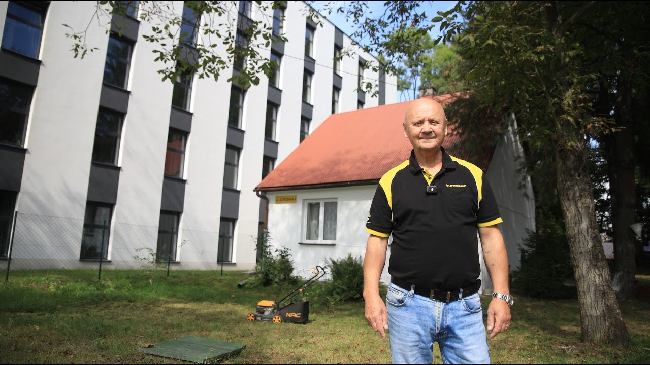 Człowiek, który, żyje jak na wsi w centrum miasta
