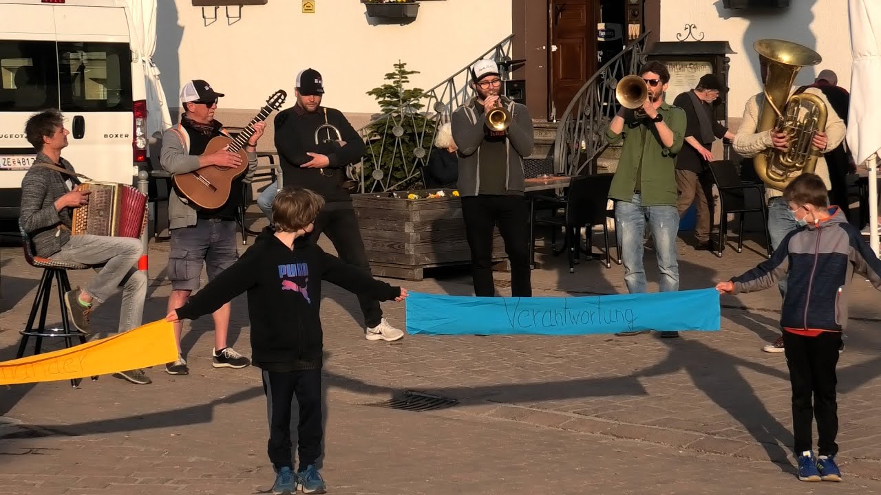 Marktplatzaktion mit Spontanauftritt von 