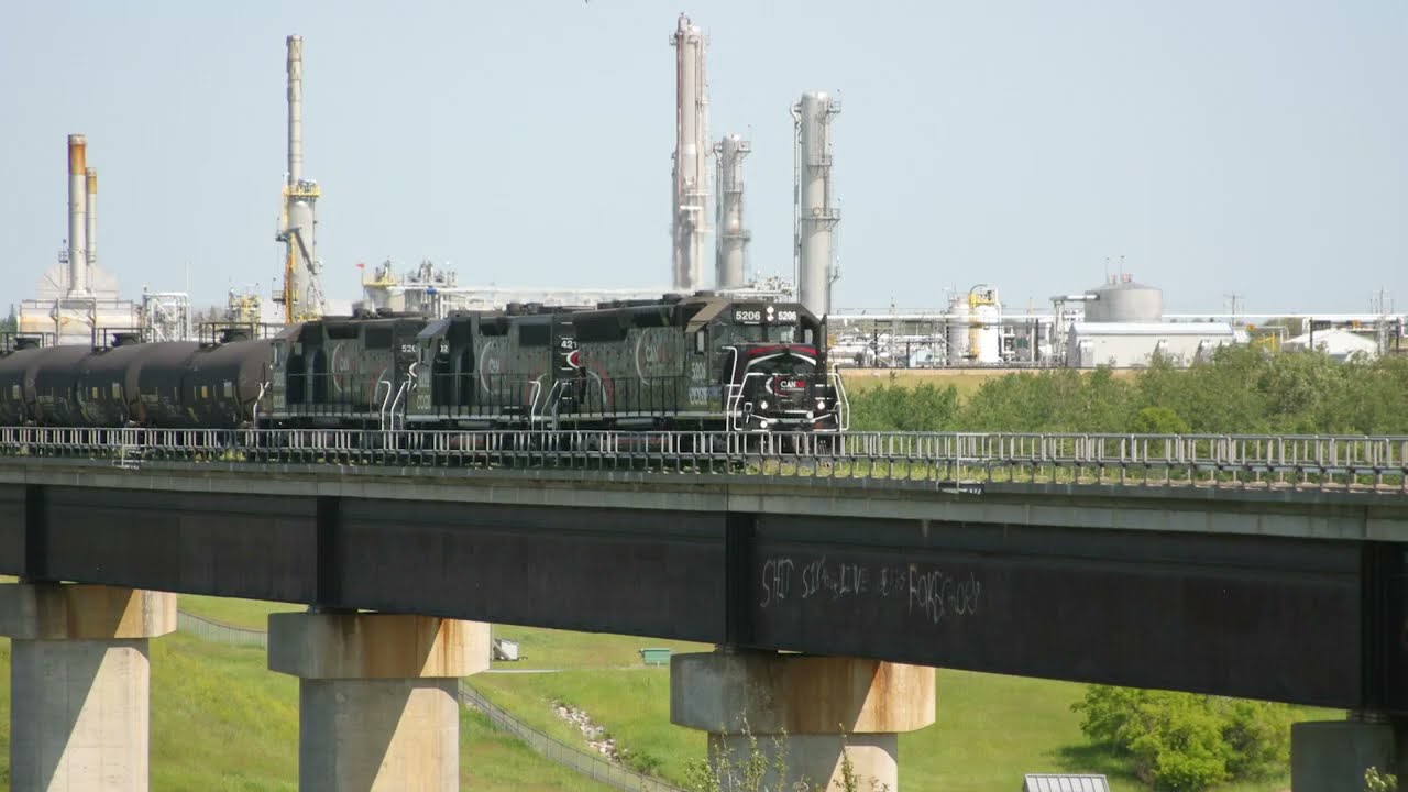 SD38 PRIME MOVER ROAR! Cando's Refinery Runner Crossing the North Saskatchewan River Bridge