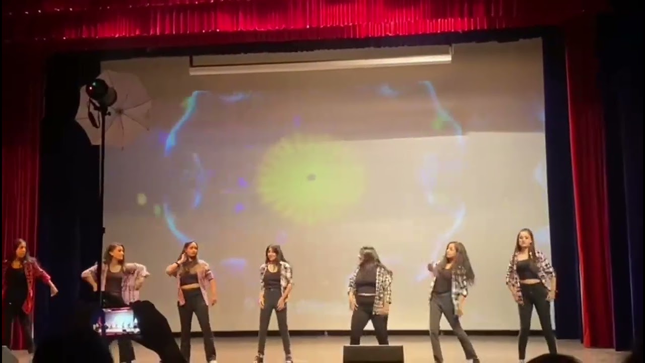 Freshers Party Dance at Khalsa College 💃👯&zwj;♀️