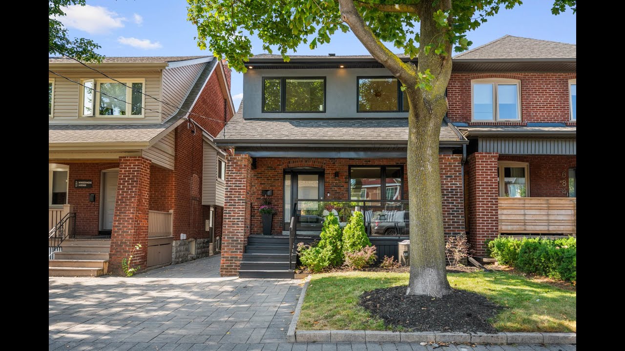 682 Windermere Ave. in Bloor West Village