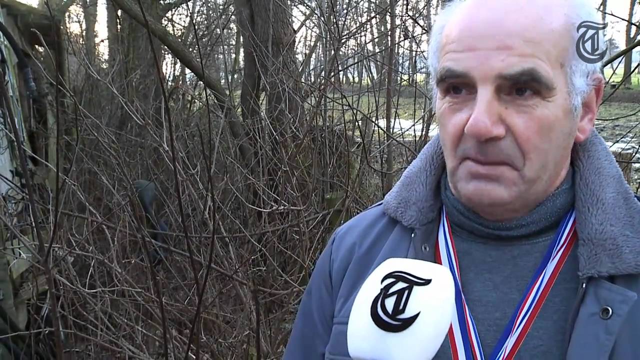 Boer zet politie voor paal