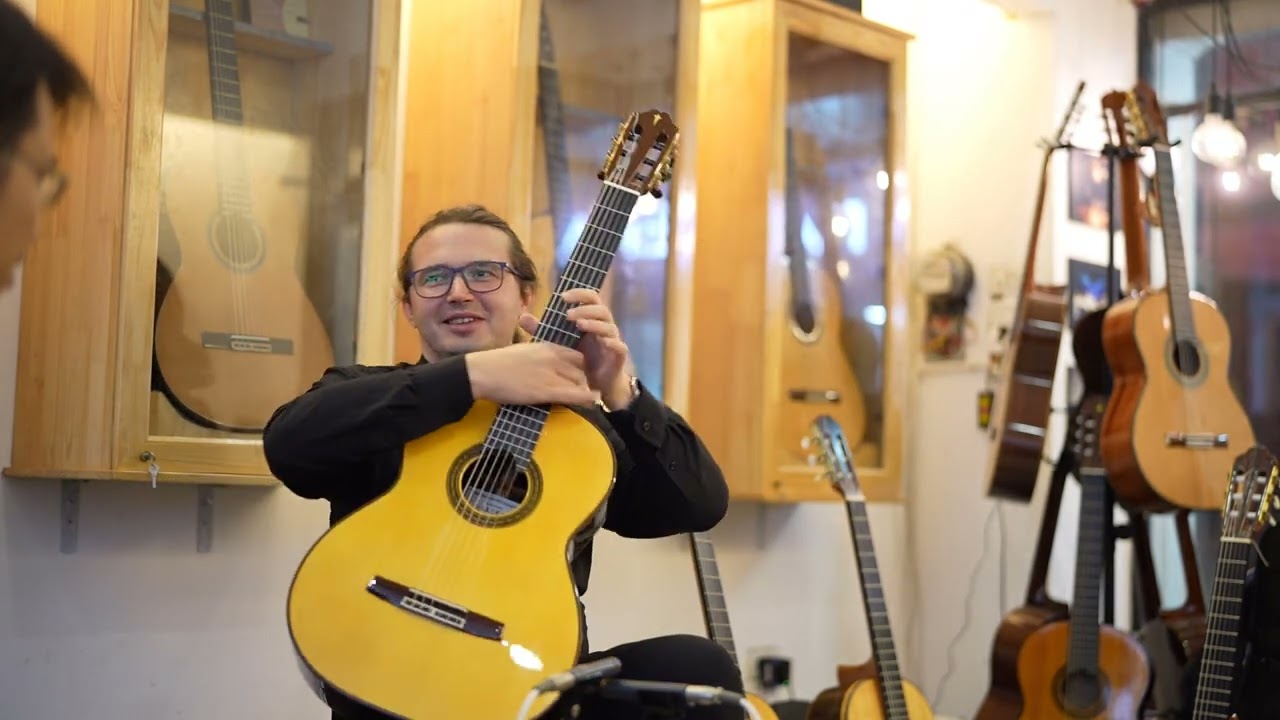 Phù thủy guitar Vladimir Gapontsev so sánh 10 đàn guitar gấu