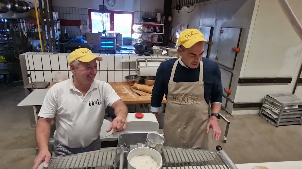 Wir backen Jubiläums-Kekse mit Bäcker Braun