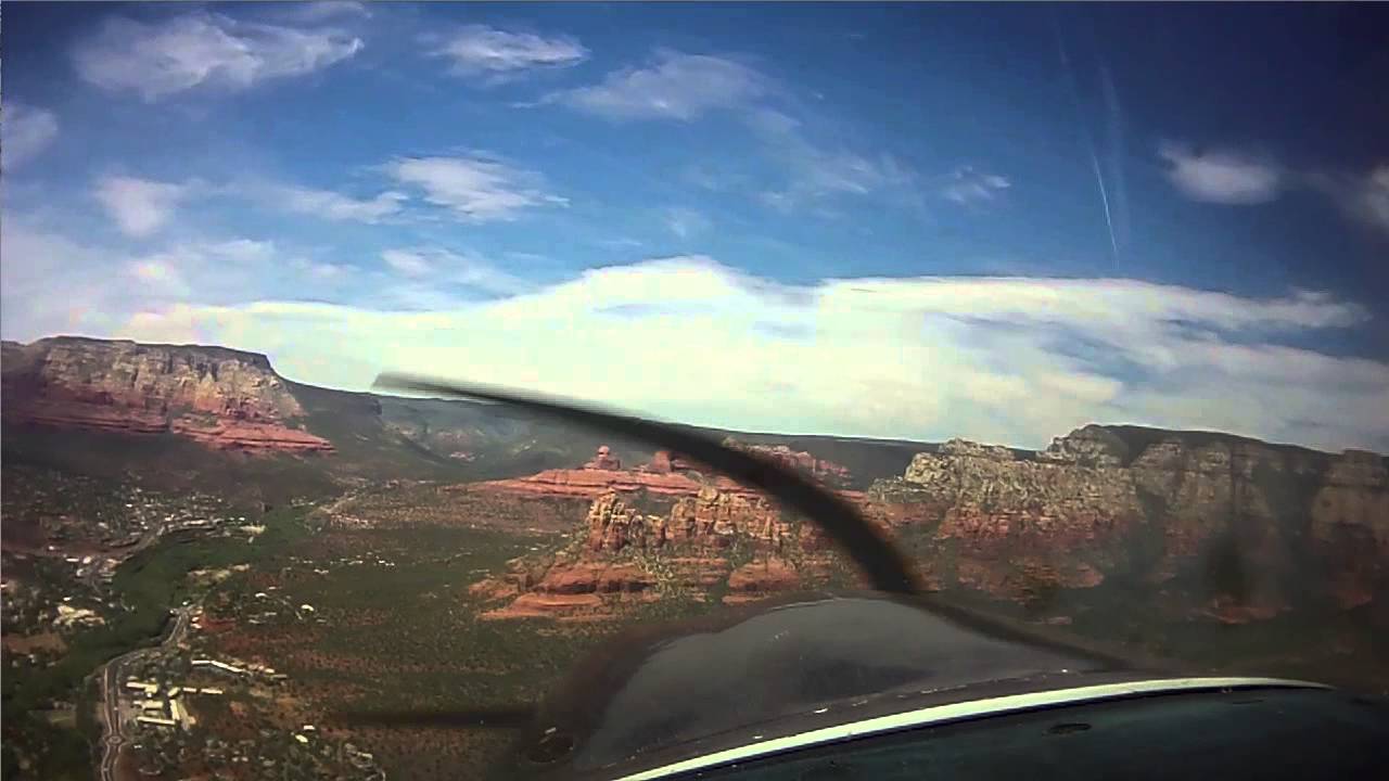 Landing at the Sedona, Arizona airport (KSEZ)