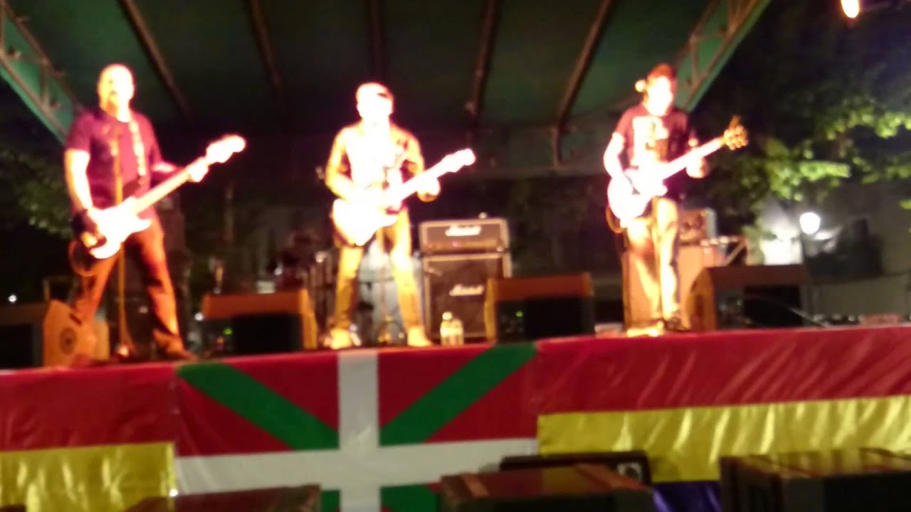 I AM RAROS 2/2 - PLAZA  URDANIBIA(MOSKU (IRUN) 16-05-2015