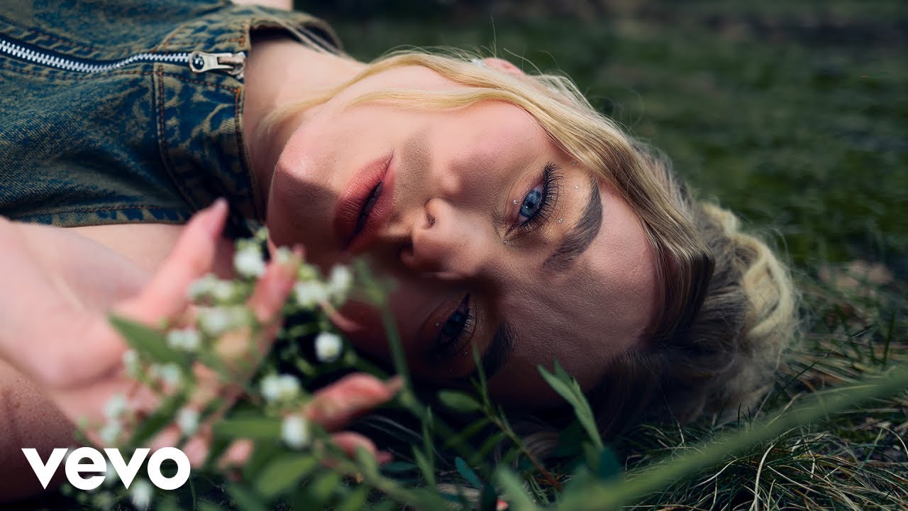 LORI - UNZERBRECHLICH (Offizielles Video)