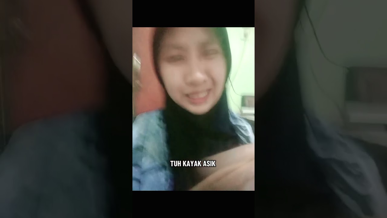 Jangan tiru adegan ini sangat berbahaya entahlah waktu SMP sa suka pukul tembok dan pohon pisang🤣😭🙏