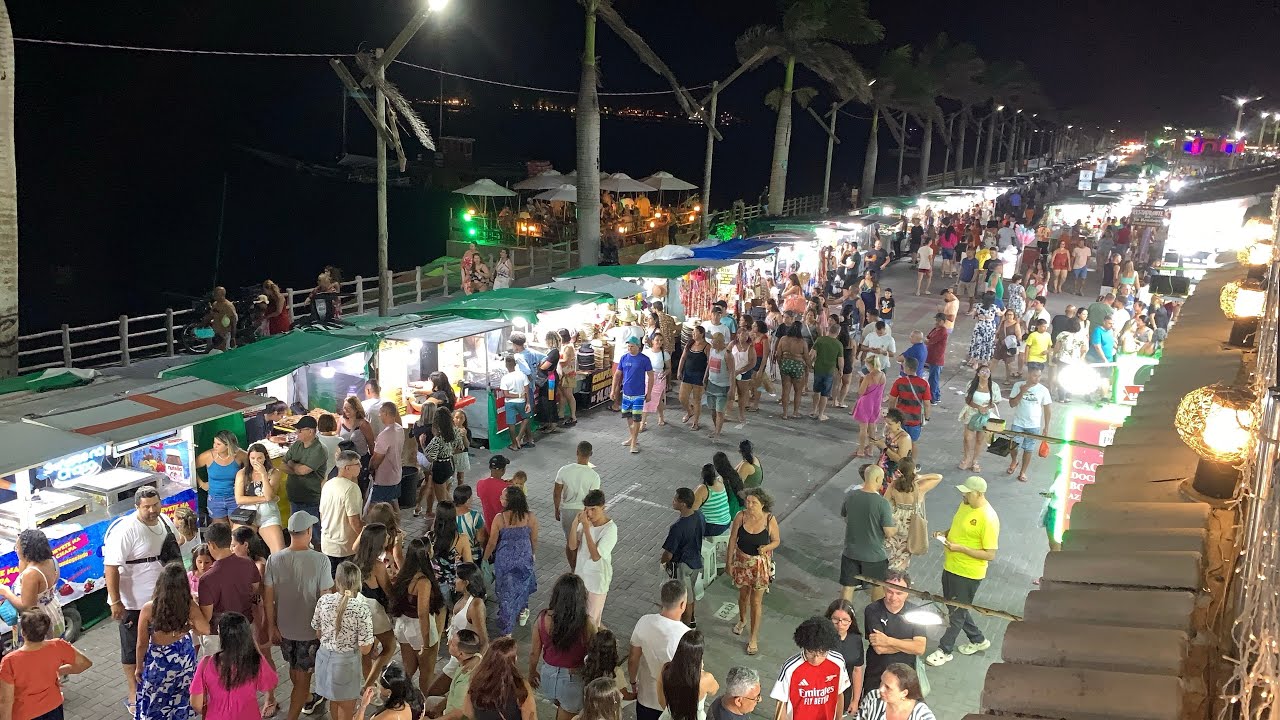 MOVIMENTO DA PASSARELA NESSE FINAL DE SEMANA PORTO SEGURO 