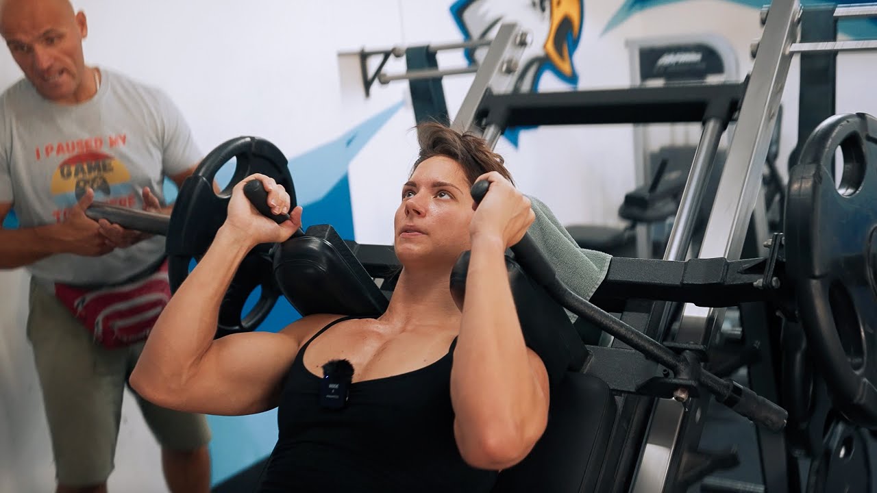 День брутальных ног в Eagle Fitness | Прага