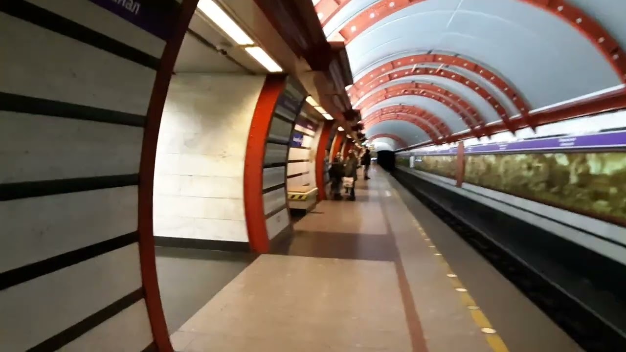 Санкт-Петербург, станция метро Обводный канал