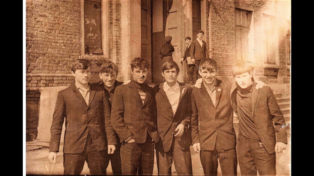 Здесь прозвенел наш последний звонок      Новокузнецк, школа 76  Пятьдесят лет спустя