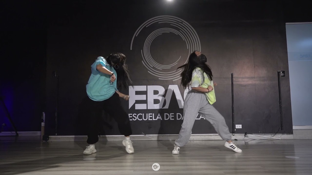 POBLADO REMIX - KAROL G / CHOREOGRAPHY BY FIORELLA DELGADO