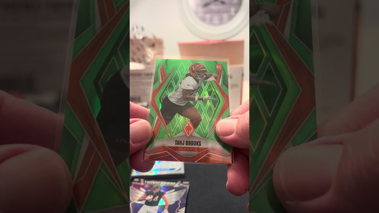 BEST RETAIL PRODUCT!!! 2025 Phoenix Mega Box with a CASE HIT!!