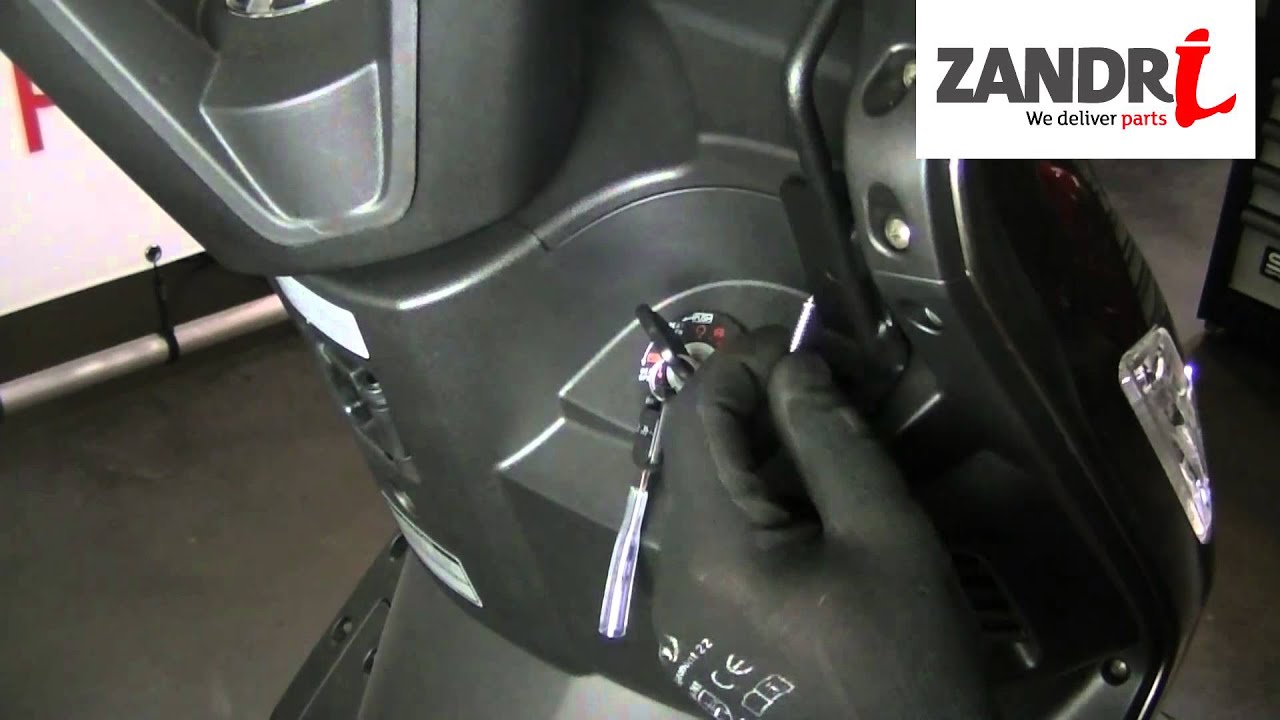 Windscherm monteren | Kymco New Dink