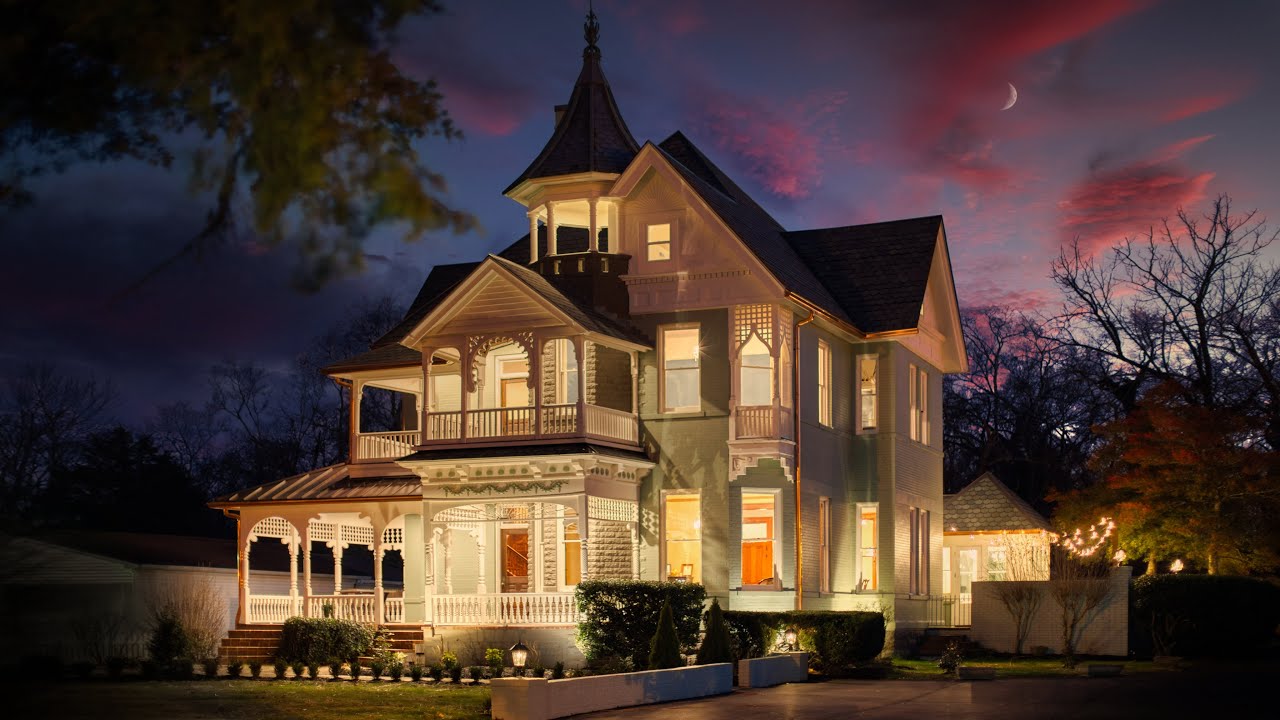 Inside Historic 1897 Victorian Home | $1,185,000 | 428 W Main St.