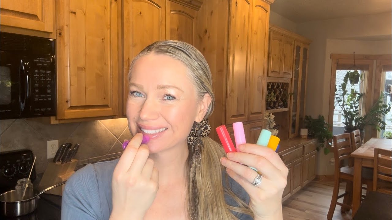 How to Make Lip Balms and Lip Sugar Scrubs | DIY Holiday Gifts Using Essential Oils