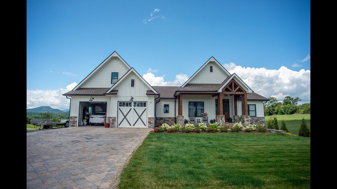 Silverdog Construction: Modern Farmhouse 2.0