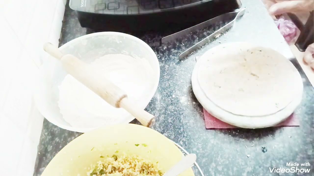 आज मैंने गोभी के पराठे और गरमा गरम चाय तैयार की है 😊#gobhiparaha# yummy 😋 #foodvlog 