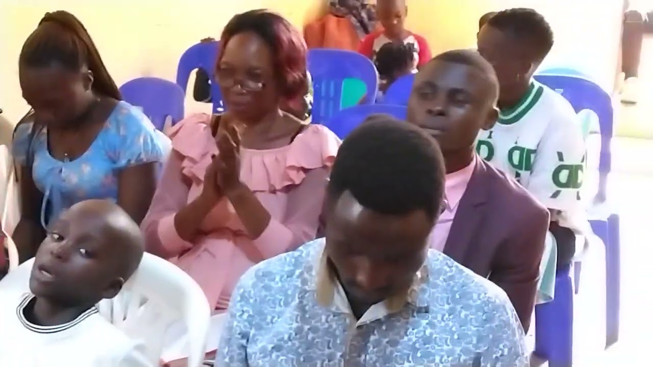 Webaaze nga mukama e mirembe gyona 